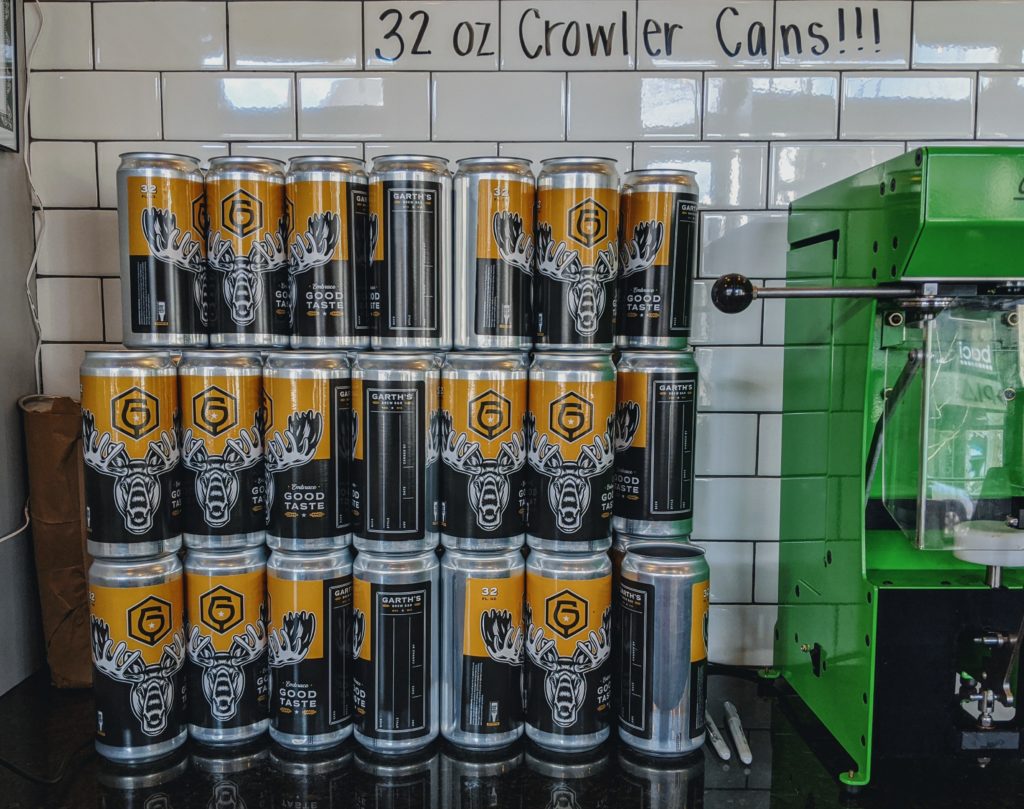 Garth's Brew Bar Crowlers And Crowler Machine